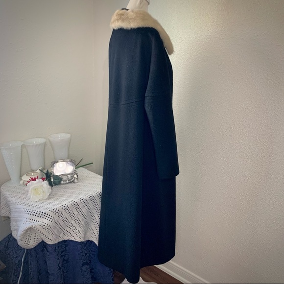 Vintage 60’s Long Coat, Real Fur Collar, Sz M - Picture 3 of 16